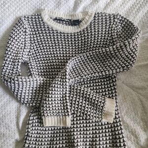 Women's Black and White Y2k Top